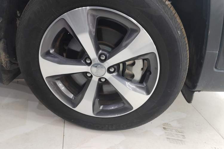 Used Jeep Cherokee 2019 2.0T Four-Wheel Drive Exploration Edition + Autonomous Driving Smart Package China V Exterior 3