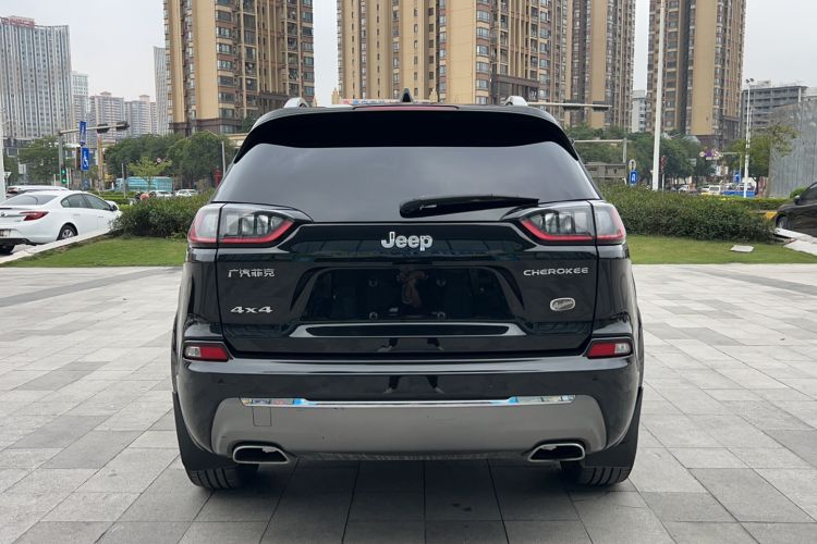 Used Jeep Cherokee 2019 2.0T All-Wheel Drive Versatile Edition China V Exterior 4