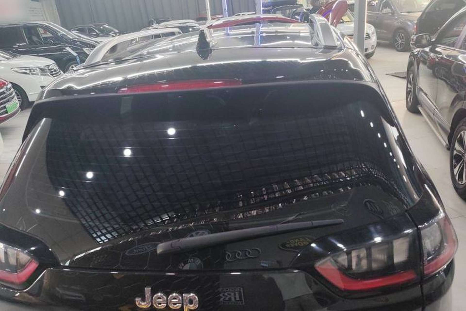 Used Jeep Cherokee 2019 2.0T Four-Wheel Drive Exploration Edition + Autonomous Driving Smart Package China V Exterior 5