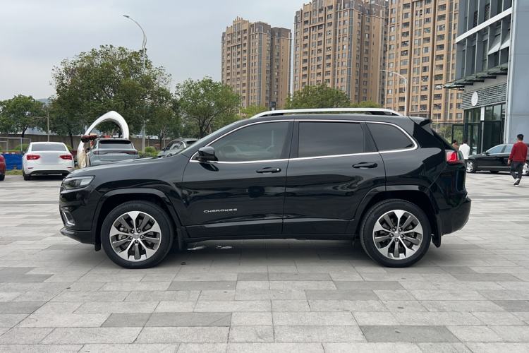 Used Jeep Cherokee 2019 2.0T All-Wheel Drive Versatile Edition China V Exterior 5