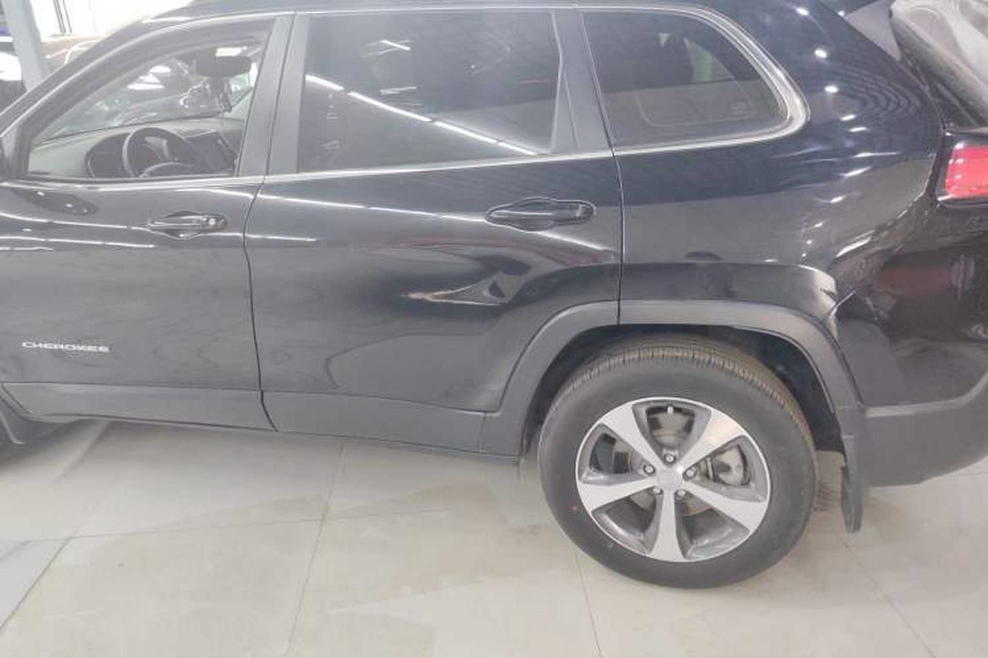 Used Jeep Cherokee 2019 2.0T Four-Wheel Drive Exploration Edition + Autonomous Driving Smart Package China V Exterior 6