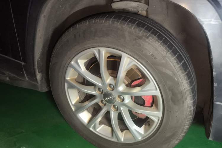 Used Jeep Cherokee 2019 2.0T Two-Wheel Drive Smart Enjoyment Version China V Exterior 7