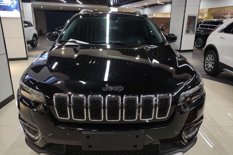 Used Jeep Cherokee 2019 2.0T Two-Wheel Drive Smart Enjoyment Version China VI Front