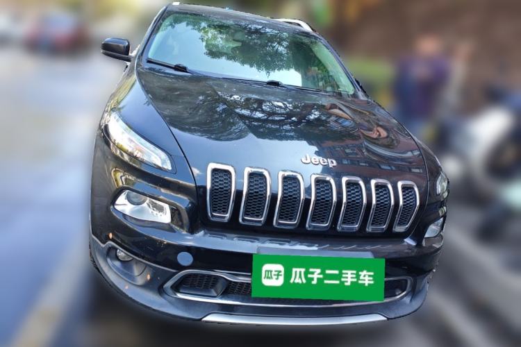 Used Jeep Cherokee 2019 2.0L 2WD Premium Edition China VI Front