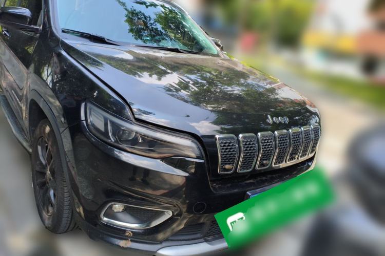 Used Jeep Cherokee 2019 2.0T Four-Wheel Drive Explorer Edition China VI Emission Standard Front