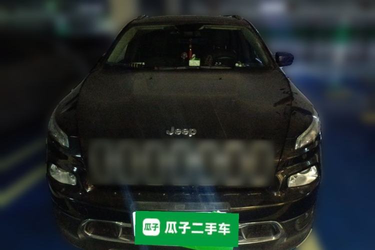 Used Jeep Cherokee 2019 2.0L Two-Wheel Drive Standard Edition China V Front