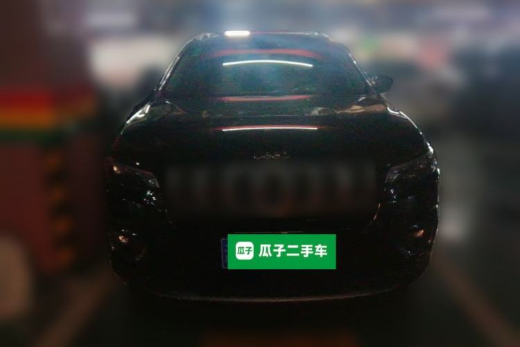 Used Jeep Cherokee 2019 2.0L Two-Wheel Drive Premium Edition China V Emission Standard Front