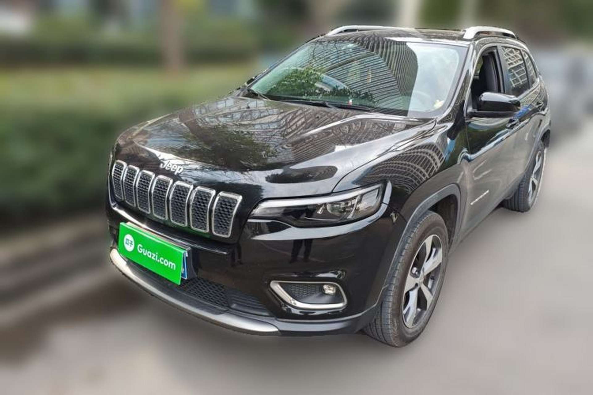 Used Jeep Cherokee 2019 2.0T Four-Wheel Drive Explorer Edition China V Front Left 45 Deg