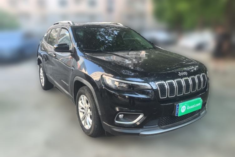 Used Jeep Cherokee 2019 2.0T Two-Wheel Drive Smart Enjoyment Version China VI Front Right 45 Deg