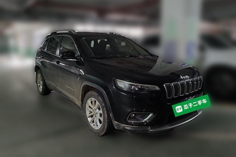 Used Jeep Cherokee 2019 2.0T Two-Wheel Drive Smart Enjoyment Version China VI Front Right 45 Deg
