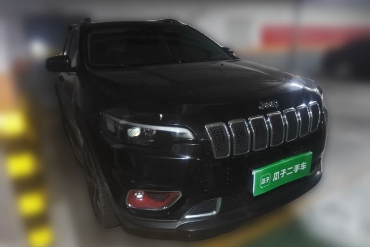 Used Jeep Cherokee 2019 2.0T Four-Wheel Drive Explorer Edition China V Front Right 45 Deg