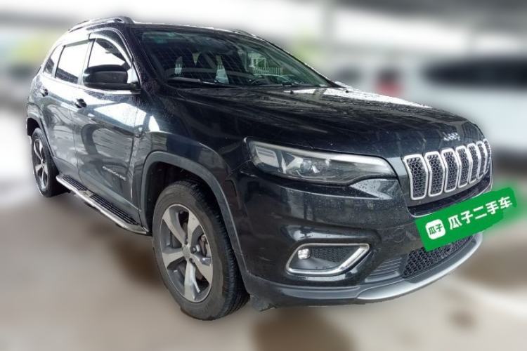 Used Jeep Cherokee 2019 2.0T Four-Wheel Drive Explorer Edition China V Front Right 45 Deg