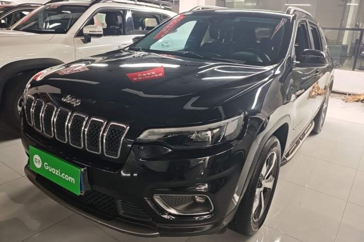 Used Jeep Cherokee 2019 2.0T Four-Wheel Drive Explorer Edition China V Guazi used car, China used car export, Used car for sale, Used cars, Cheapest cars for sale