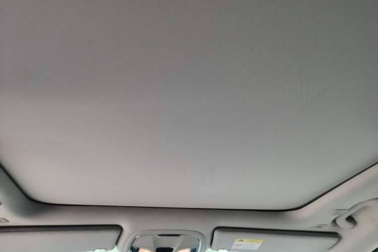 Used Jeep Cherokee 2019 2.0T 2WD Enjoyment Edition China V Headliner