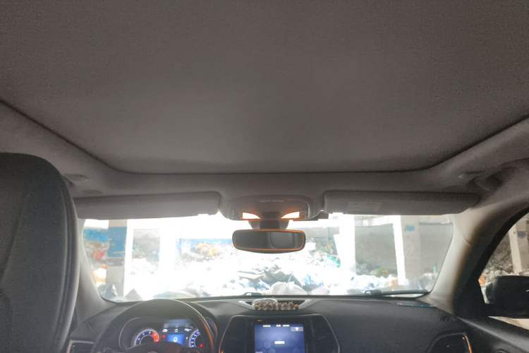 Used Jeep Cherokee 2019 2.0T Two-Wheel Drive Smart Enjoyment Version China V Headliner