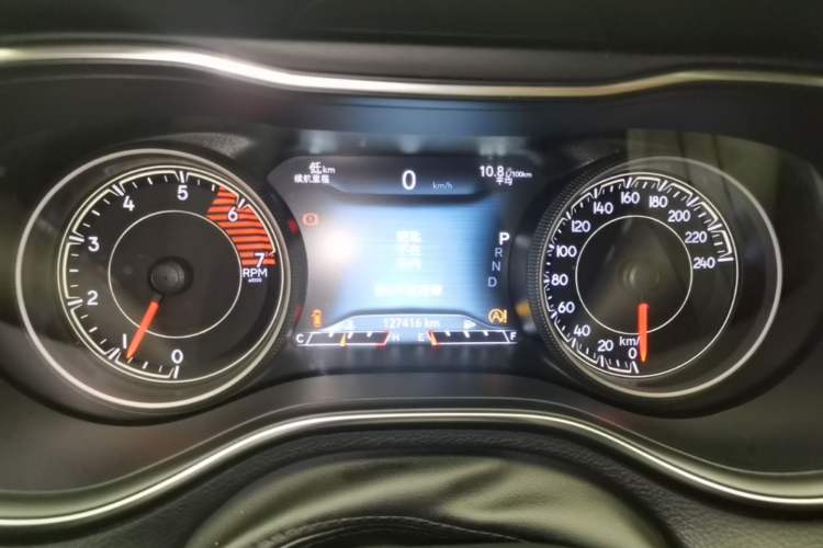 Used Jeep Cherokee 2019 2.0T Two-Wheel Drive Smart Enjoyment Version China V Instrument Cluster