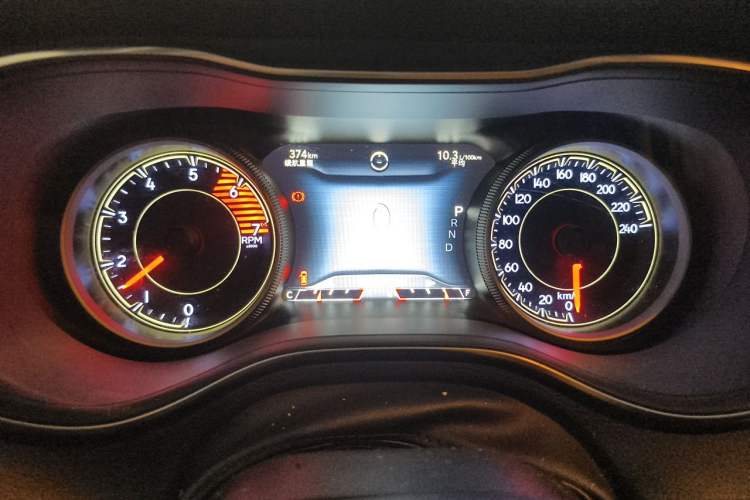 Used Jeep Cherokee 2019 2.0T Two-Wheel Drive Smart Enjoyment Version China V Instrument Cluster