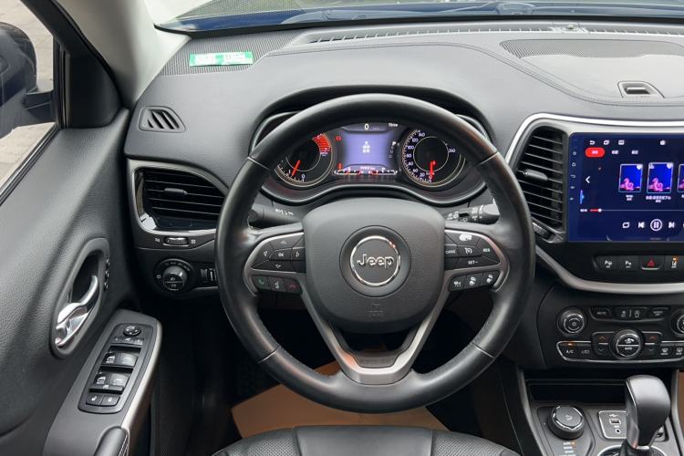 Used Jeep Cherokee 2019 2.0T All-Wheel Drive Versatile Edition China V Interior 4