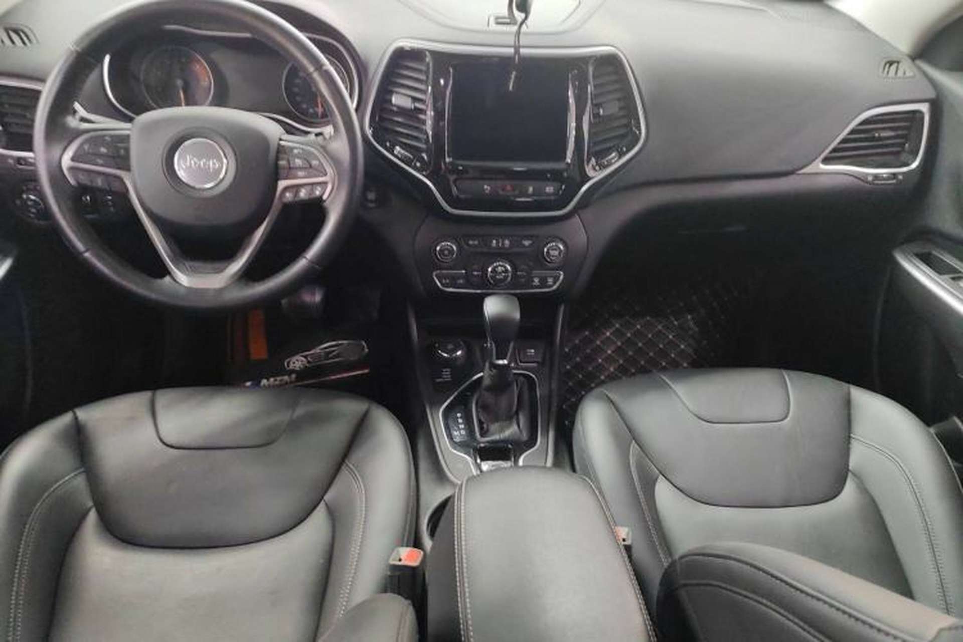 Used Jeep Cherokee 2019 2.0T Four-Wheel Drive Exploration Edition + Autonomous Driving Smart Package China V Interior 6