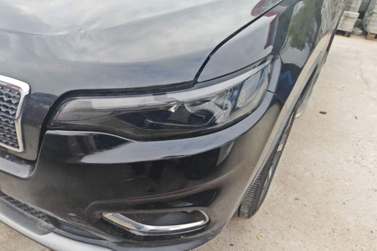 Used Jeep Cherokee 2019 2.0T Four-Wheel Drive Explorer Edition China VI Emission Standard Left Front Headlight