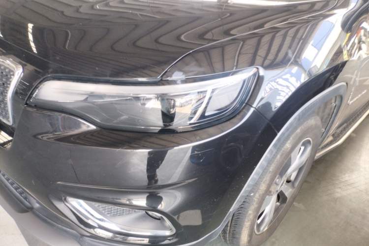 Used Jeep Cherokee 2019 2.0T Four-Wheel Drive Explorer Edition China V Left Front Headlight