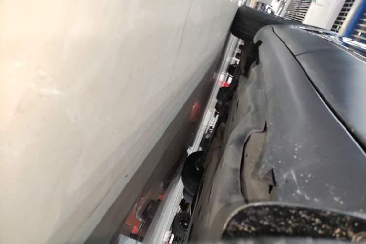 Used Jeep Cherokee 2019 2.0T Two-Wheel Drive Smart Enjoyment Version China VI Left Side Sill