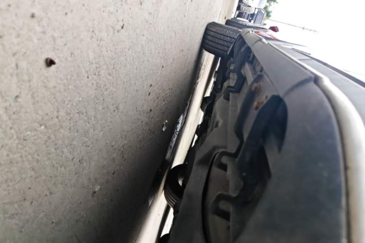 Used Jeep Cherokee 2019 2.0T Four-Wheel Drive Explorer Edition China VI Emission Standard Left Side Sill