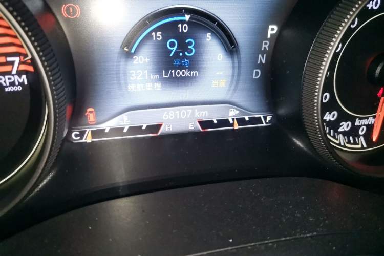Used Jeep Cherokee 2019 2.0T Four-Wheel Drive Explorer Edition China V Odometer Close Up