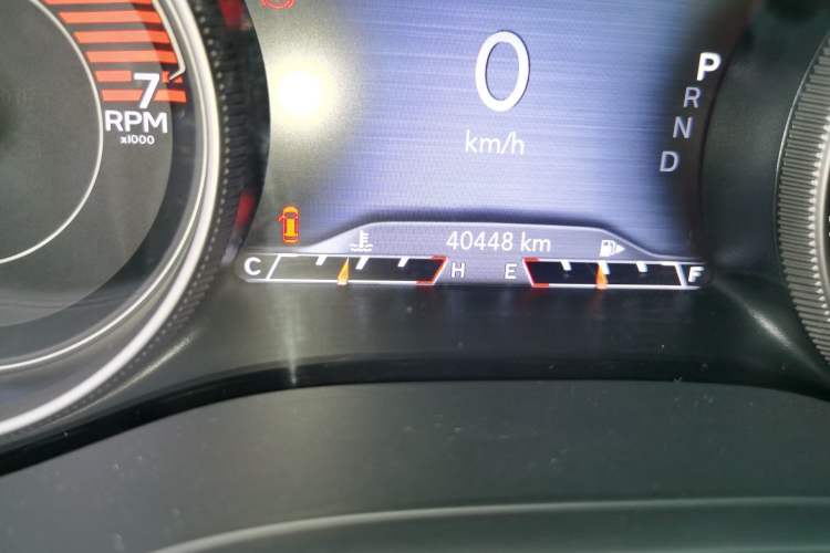 Used Jeep Cherokee 2019 2.0T Two-Wheel Drive Smart Enjoyment Version China V Odometer Close Up
