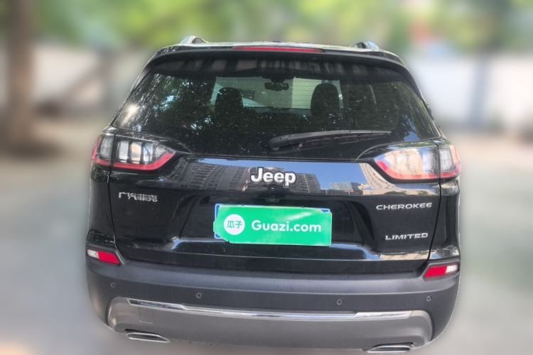 Used Jeep Cherokee 2019 2.0T Two-Wheel Drive Smart Enjoyment Version China VI Rear