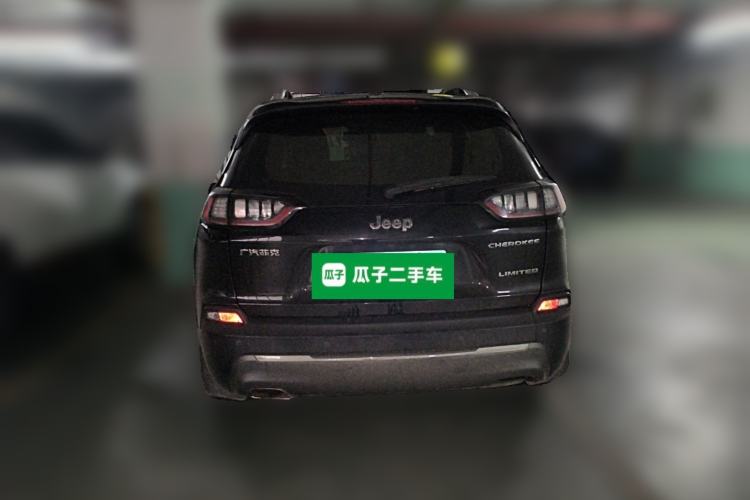 Used Jeep Cherokee 2019 2.0T Two-Wheel Drive Smart Enjoyment Version China VI Rear