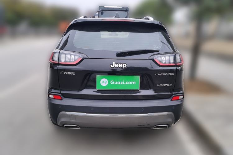 Used Jeep Cherokee 2019 2.0T Two-Wheel Drive Smart Enjoyment Version China V Rear