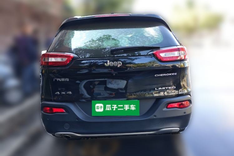 Used Jeep Cherokee 2019 2.0L 2WD Premium Edition China VI Rear