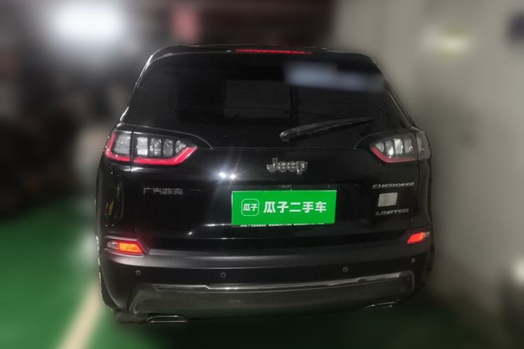 Used Jeep Cherokee 2019 2.0T Two-Wheel Drive Smart Enjoyment Version China V Rear