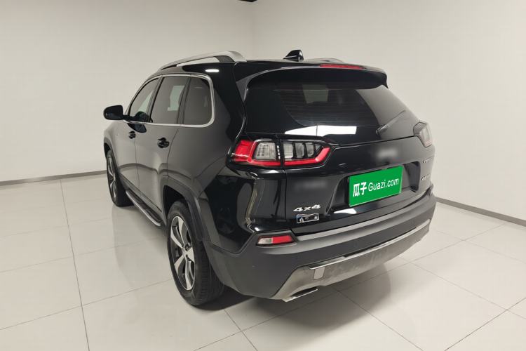 Used Jeep Cherokee 2019 2.0T Four-Wheel Drive Explorer Edition China V Rear Left 45 Deg