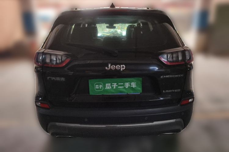 Used Jeep Cherokee 2019 2.0T Two-Wheel Drive Smart Enjoyment Version China V Rear