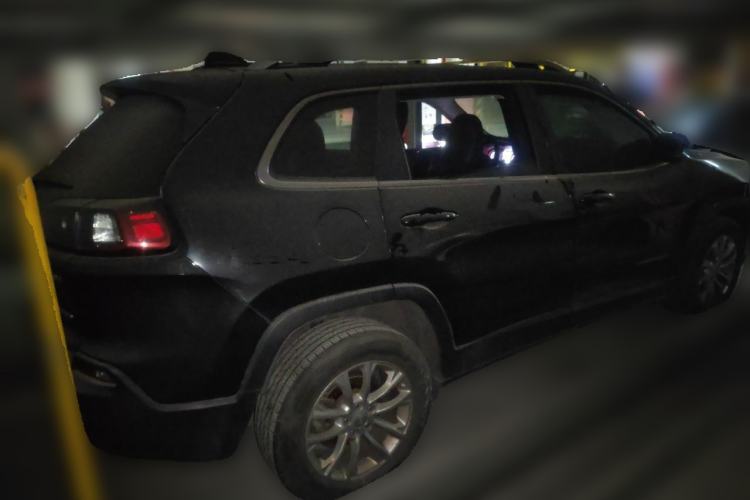 Used Jeep Cherokee 2019 2.0T Two-Wheel Drive Smart Enjoyment Version China VI Rear Right 45 Deg