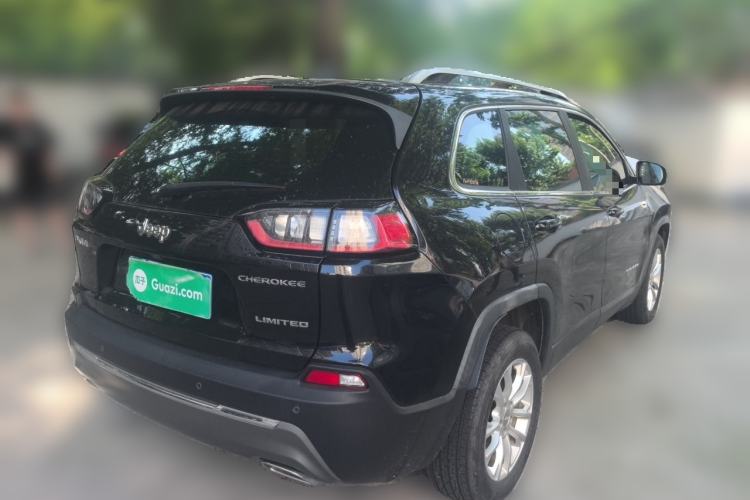 Used Jeep Cherokee 2019 2.0T Two-Wheel Drive Smart Enjoyment Version China VI Rear Right 45 Deg