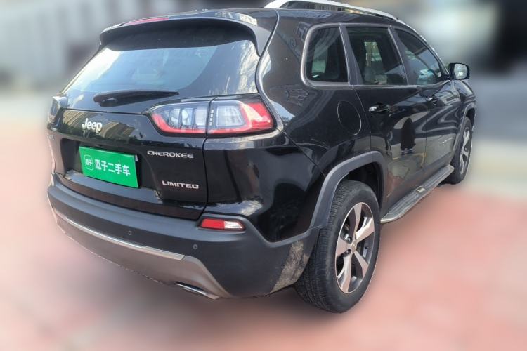 Used Jeep Cherokee 2019 2.0T Four-Wheel Drive Explorer Edition + Autonomous Driving Smart Package China VI Rear Right 45 Deg