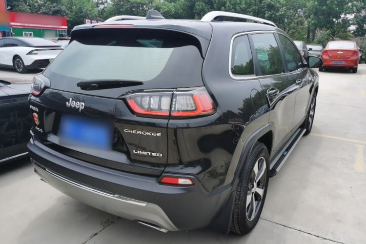 Used Jeep Cherokee 2019 2.0T 2WD Enjoyment Edition China V Rear Right 45 Deg