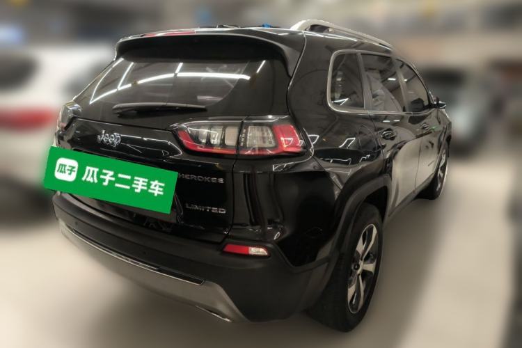 Used Jeep Cherokee 2019 2.0T 2WD Enjoyment Edition China V Rear Right 45 Deg