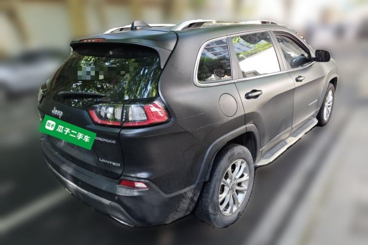 Used Jeep Cherokee 2019 2.0T Two-Wheel Drive Smart Enjoyment Version China VI Rear Right 45 Deg