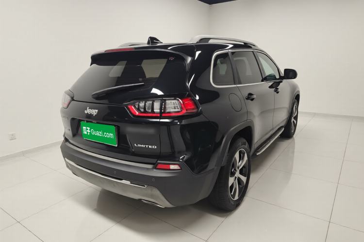 Used Jeep Cherokee 2019 2.0T Four-Wheel Drive Explorer Edition China V Rear Right 45 Deg