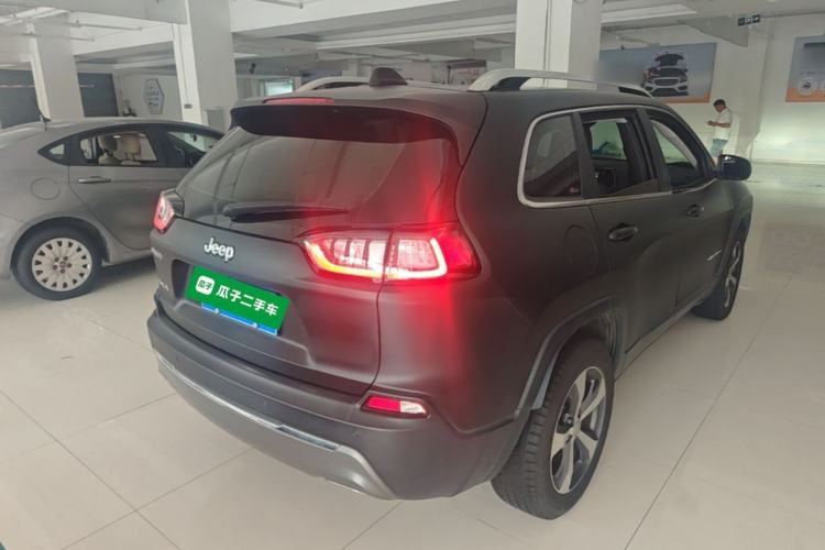 Used Jeep Cherokee 2019 2.0T Four-Wheel Drive Explorer Edition China V Rear Right 45 Deg