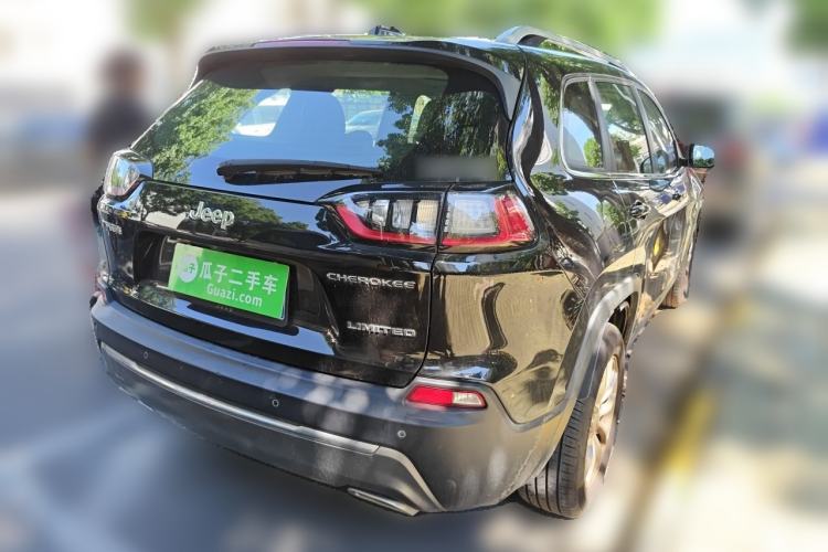 Used Jeep Cherokee 2019 2.0T Two-Wheel Drive Smart Enjoyment Version China VI Rear Right 45 Deg