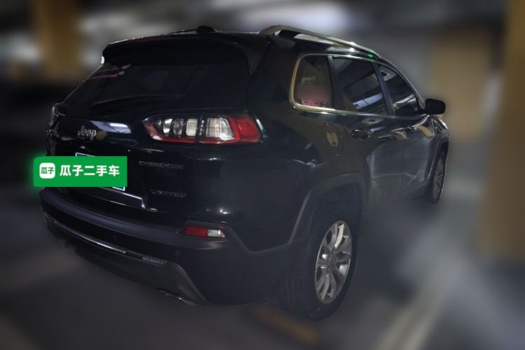 Used Jeep Cherokee 2019 2.0T Two-Wheel Drive Smart Enjoyment Version China VI Rear Right 45 Deg