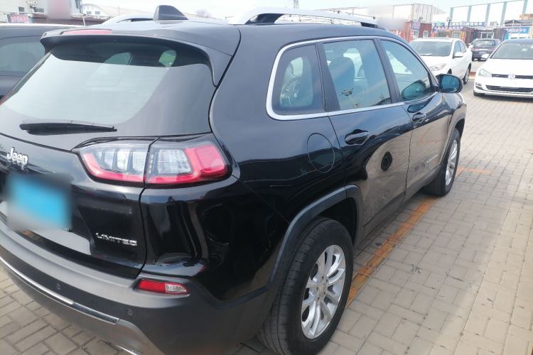 Used Jeep Cherokee 2019 2.0T Four-Wheel Drive Exclusive Edition China V Rear Right 45 Deg