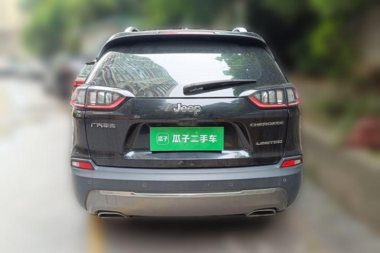 Used Jeep Cherokee 2019 2.0T Two-Wheel Drive Smart Enjoyment Version China VI Rear