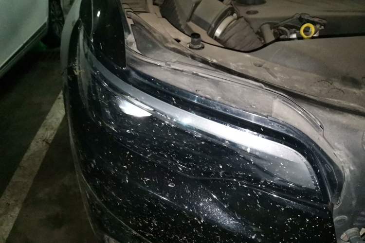 Used Jeep Cherokee 2019 2.0T Four-Wheel Drive Explorer Edition China V Right Front Headlight