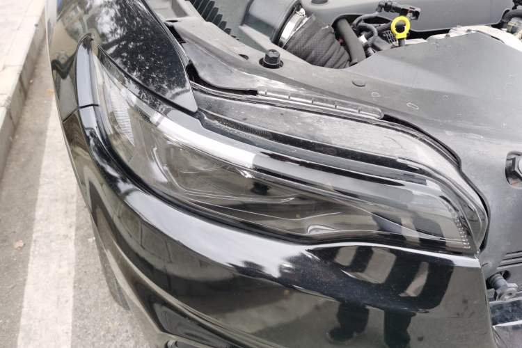 Used Jeep Cherokee 2019 2.0T Two-Wheel Drive Smart Enjoyment Version China V Right Front Headlight